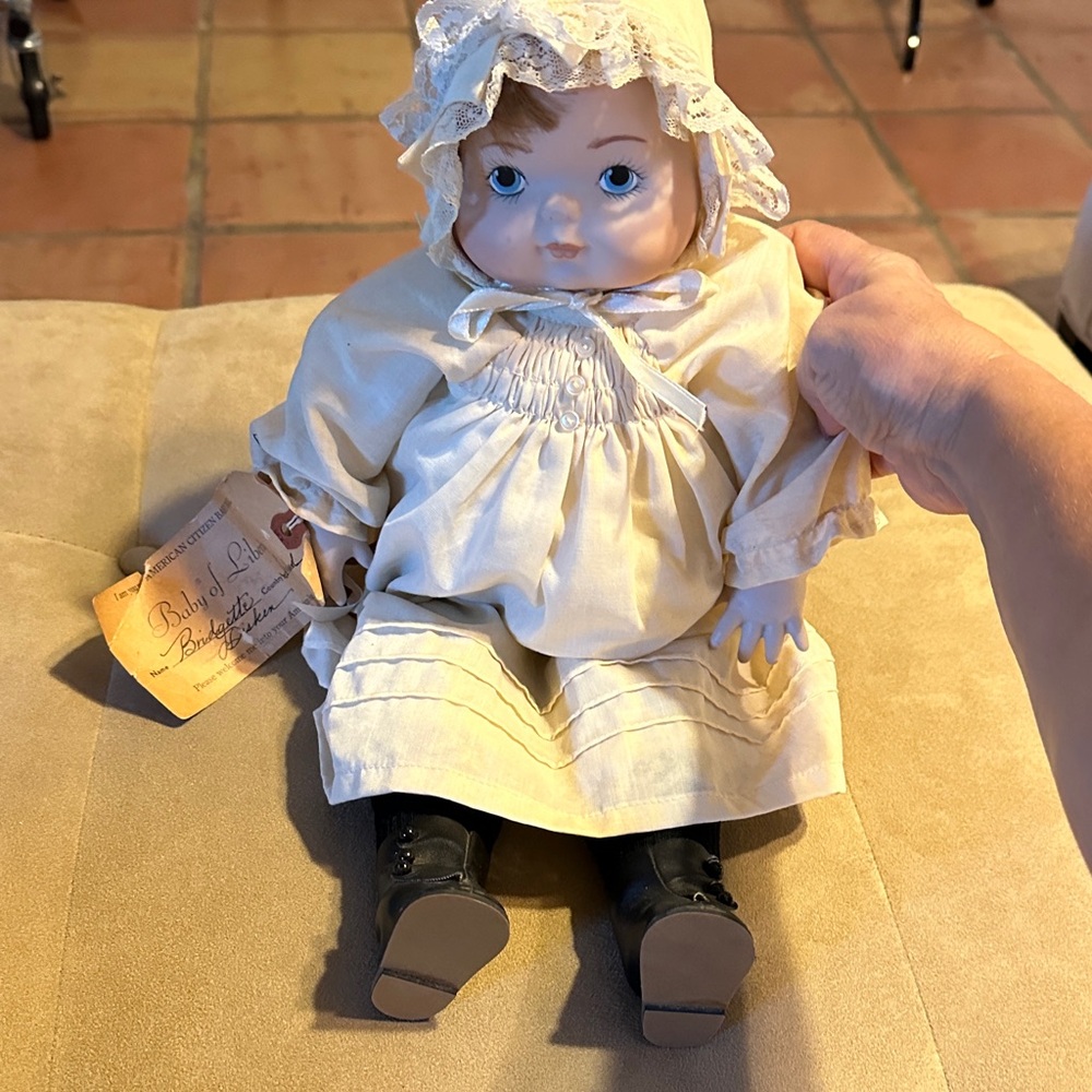 Vintage 1985 Appletown Baby of Liberty doll Ireland